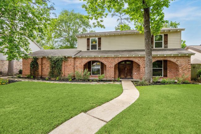 206 Shannondale Lane on a quiet cul-de-sac | Image 5
