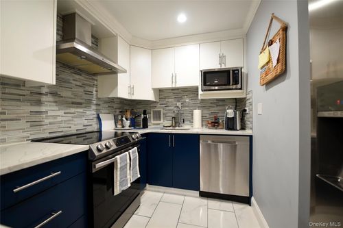 apt-7a-7 166th St, Whitestone, NY, 11357-2035 | Card Image