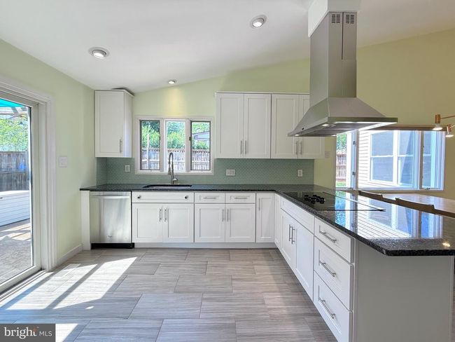 231 E Juniper Ave, House other with 3 bedrooms, 3 bathrooms and null parking in STERLING VA | Image 11