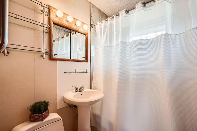 Full bathroom | Image 21