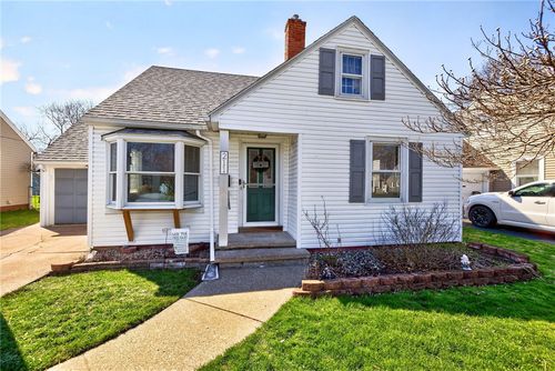 211 Cabot Rd, Greece, NY, 14626-2344 | Card Image