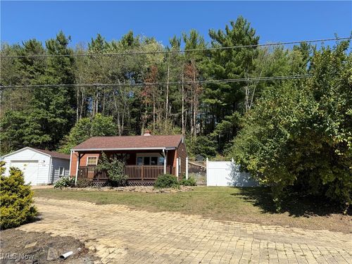 978 Center Rd, East Liverpool, OH, 43920-9758 | Card Image