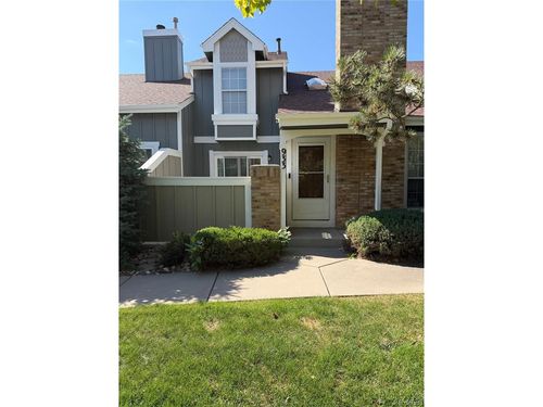 933 S Evanston Cir, Aurora, CO, 80012-3884 | Card Image