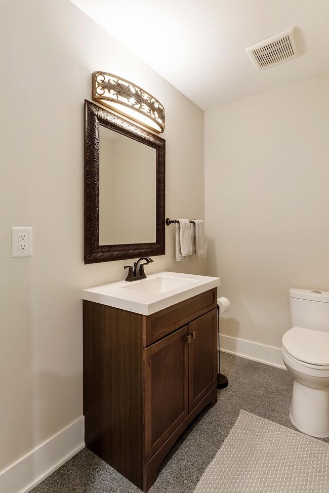 Lower level bathroom | Image 38