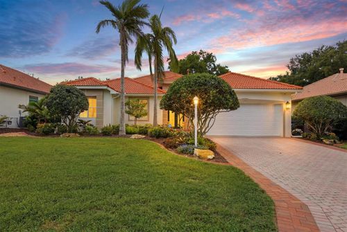 6828 Bay Hill Dr, LAKEWOOD RANCH, FL, 34202-2500 | Card Image