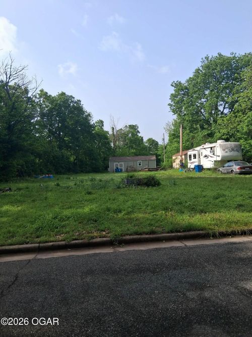 2722 E 8th St, Joplin, MO, 64801-5309 | Card Image