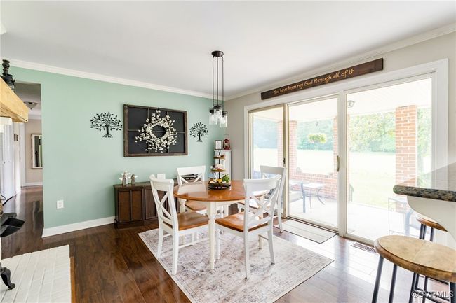 Eatin area of the kitchen offers an excellent view of your back yard | Image 14