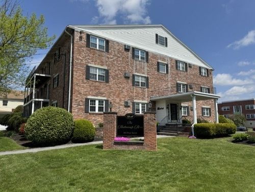 12-305 Pine St, Lowell, MA, 01851-3158 | Card Image