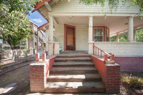 674 S 5th St, San Jose, CA, 95112-5636 | Card Image