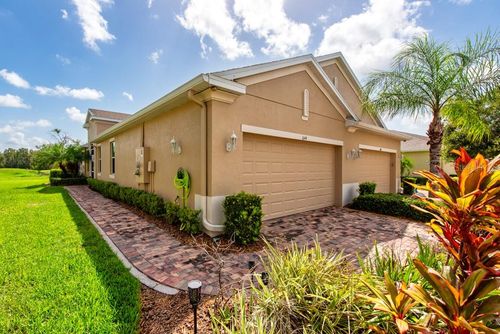644 Chipper Dr, Sun City Center, FL, 33573-5876 | Card Image