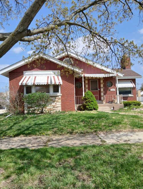 9549 S Richmond Ave, Evergreen Park, IL, 60805-2631 | Card Image