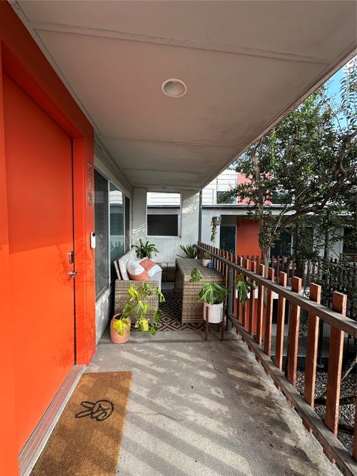 apt-216-2200 Dickson Dr, Austin, TX, 78704-4754 | Card Image