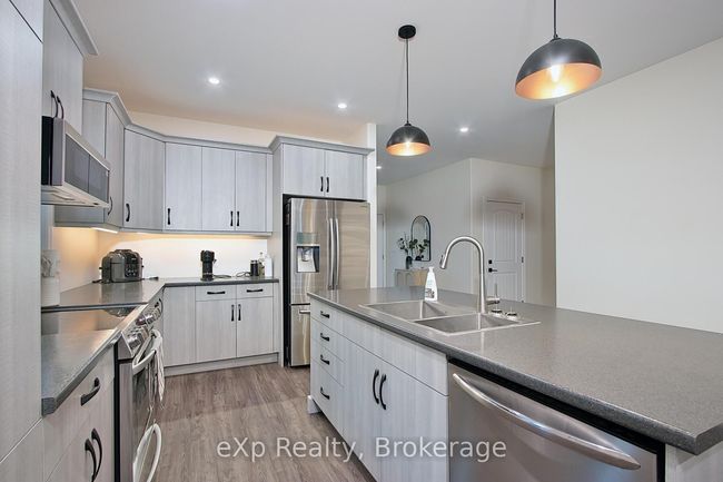 208 Duncan St, House other with 5 bedrooms, 3 bathrooms and 4 parking in Mitchell ON | Image 10