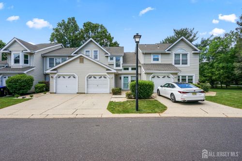 105 Lloyd Ct, East Brunswick, NJ, 08816-5692 | Card Image
