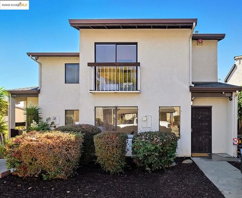 9737 Hillgrade Ct, Oakland, CA, 94603-1968 | Card Image