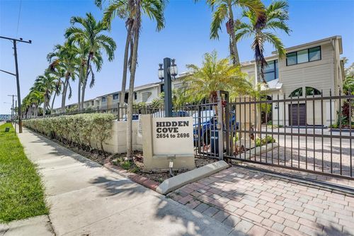 2678 Ne 135th St, North Miami, FL, 33181-3517 | Card Image
