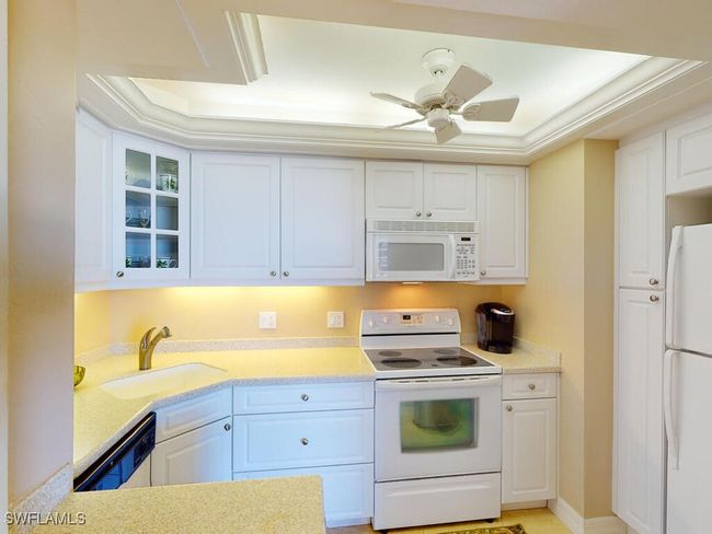 404 - 58 N Collier Boulevard, Condo with 2 bedrooms, 2 bathrooms and null parking in MARCO ISLAND FL | Image 7