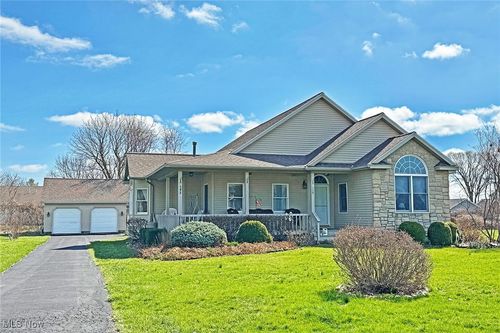 103 Southaven Ln, Kelleys Island, OH, 43438-6578 | Card Image