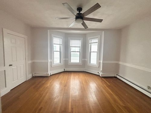3l-391 Highland Ave., Malden, MA, 02148 | Card Image