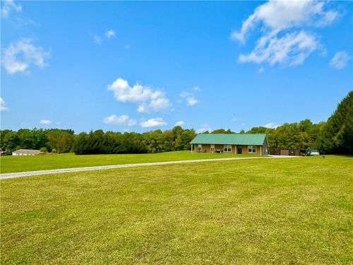 124 Venango Rd, Boyers, PA, 16020-2320 | Card Image