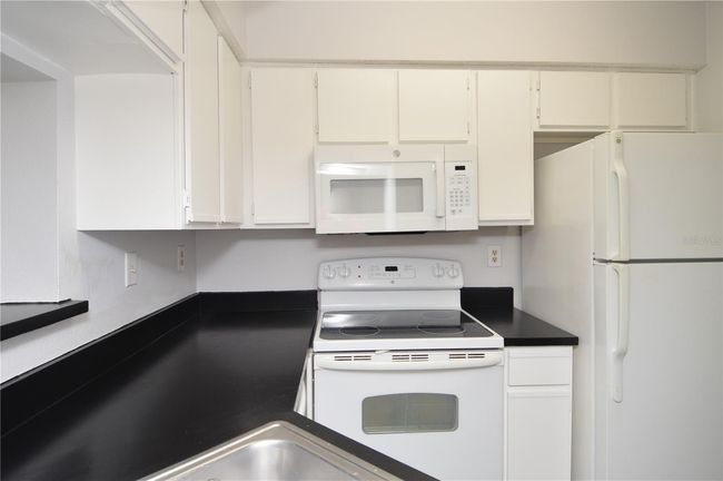 UNIT-202 - 8659 Fancy Finch Dr, Condo with 2 bedrooms, 2 bathrooms and null parking in TAMPA FL | Image 8