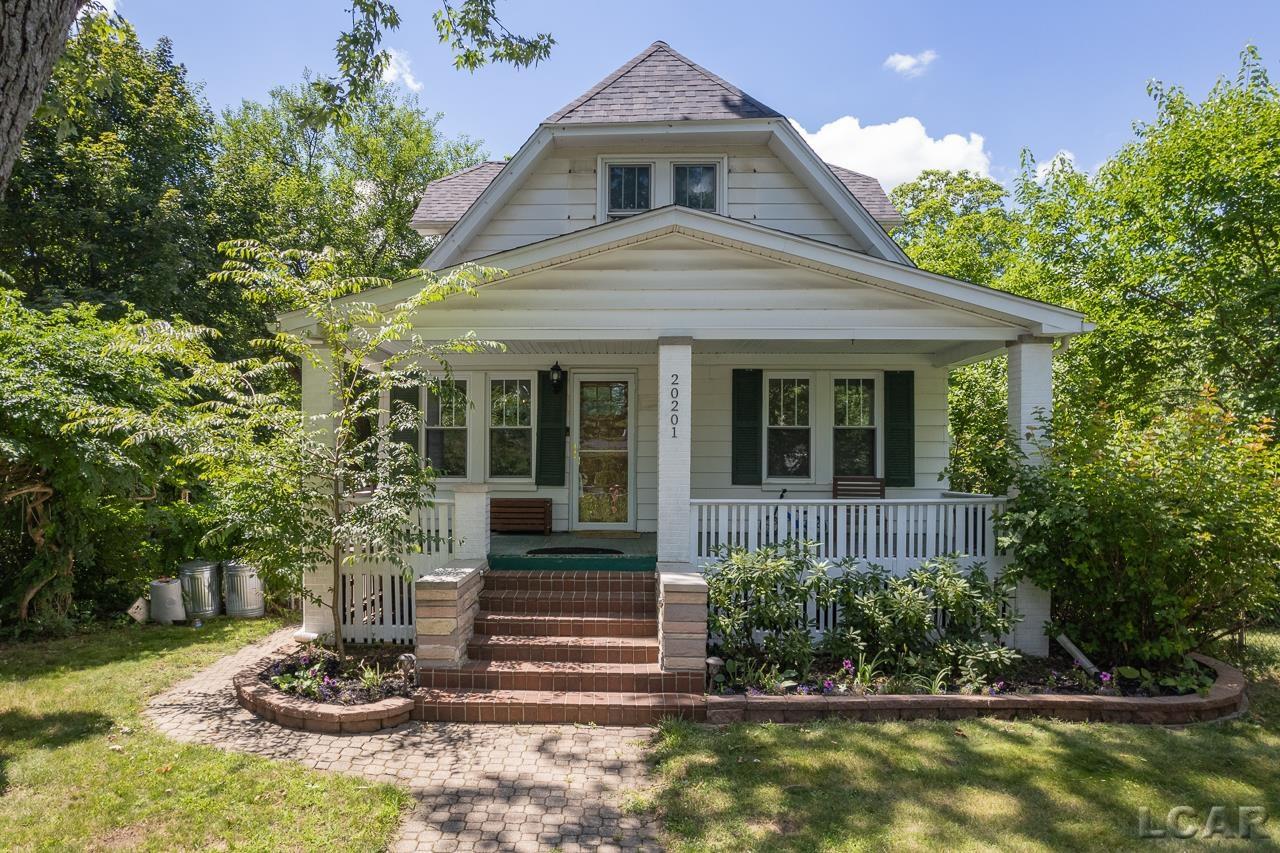 Gillman St, Livonia, MI 48152