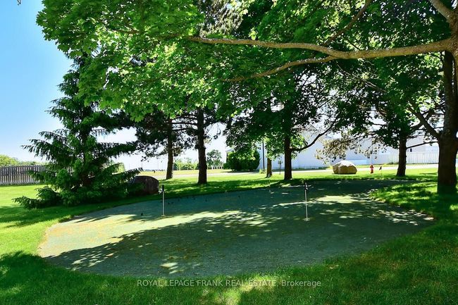 7 Village Cres, Condo with 3 bedrooms, 3 bathrooms and 1 parking in Peterborough ON | Image 38