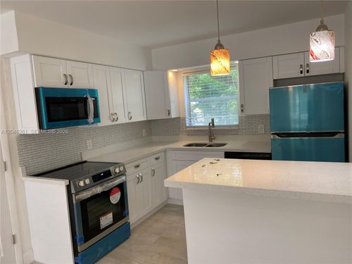 208-601 Se 5th Ct, Fort Lauderdale, FL, 33301-2948 | Card Image