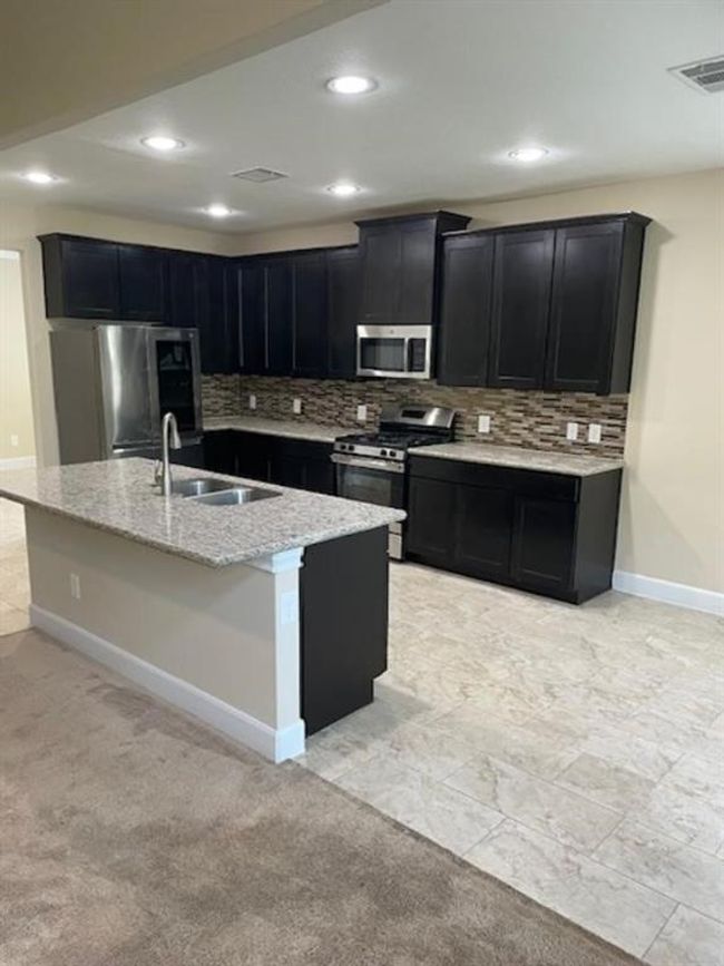 18231 Willow Edge Dr, House other with 4 bedrooms, 3 bathrooms and 2 parking in Tomball TX | Image 4
