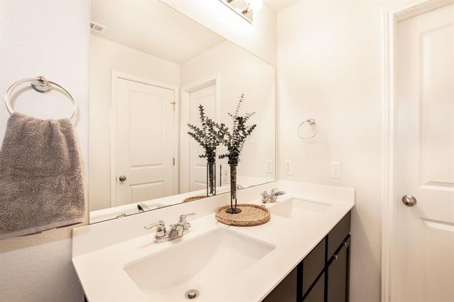 Bathroom with double vanity | Image 24
