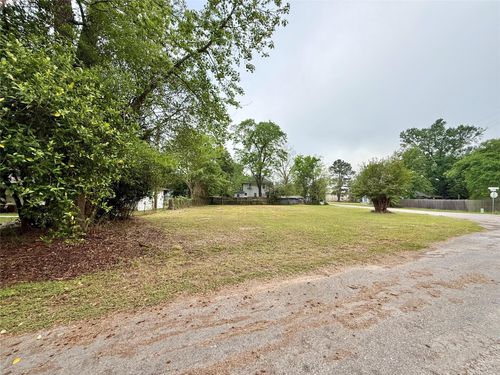 315 Dr Rick Kelley St, Cleveland, TX, 77327-3926 | Card Image
