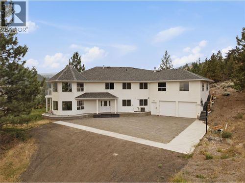 7035 Blackwell Rd, Kamloops, BC, V2C6V8 | Card Image