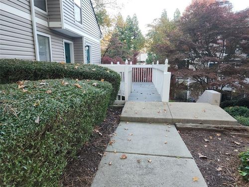 209 Wynnes Ridge Cir Se, Marietta, GA, 30067-8444 | Card Image