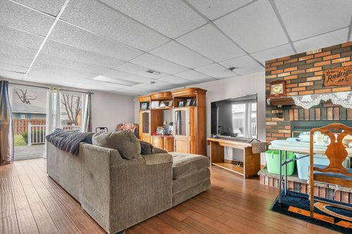 7216 Pierce St, Merrillville, IN, 46410-3853 | Card Image