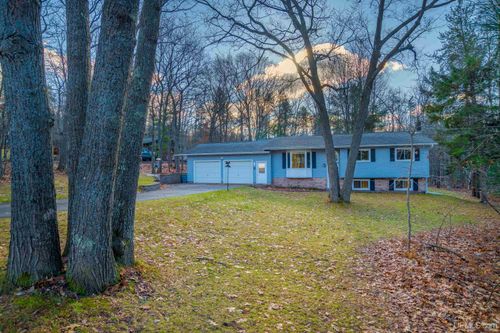 36 Southfork Road, Marquette, MI, 49855 | Card Image
