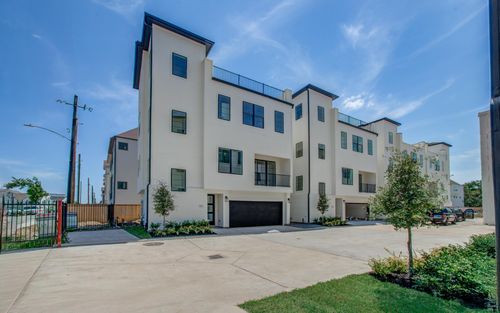 8702 Ojeman Valley Ln, Houston, TX, 77055 | Card Image