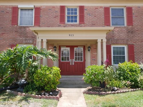 d-923 S Colonial Ct, Indian Harbour Beach, FL, 32937-2584 | Card Image