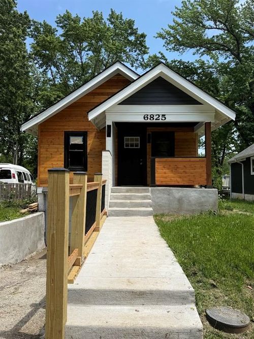 6825 S Benton Avenue, Kansas City, MO, 64132 | Card Image