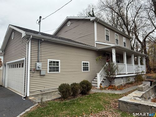 70 Renwick Pl, Bridgeport, CT, 06604-2038 | Card Image