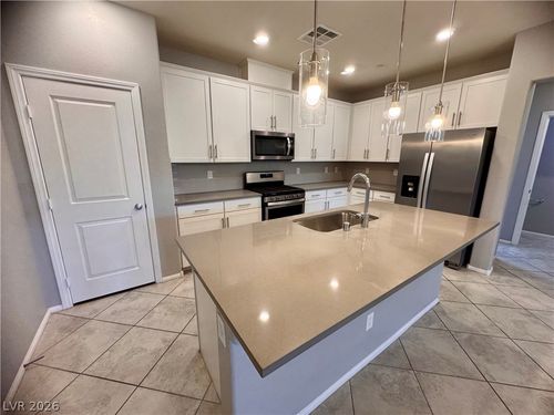 2848 Alenga St, Henderson, NV, 89044-1703 | Card Image