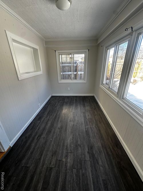 24 Utica Rd, Pontiac, MI, 48341-1171 | Card Image