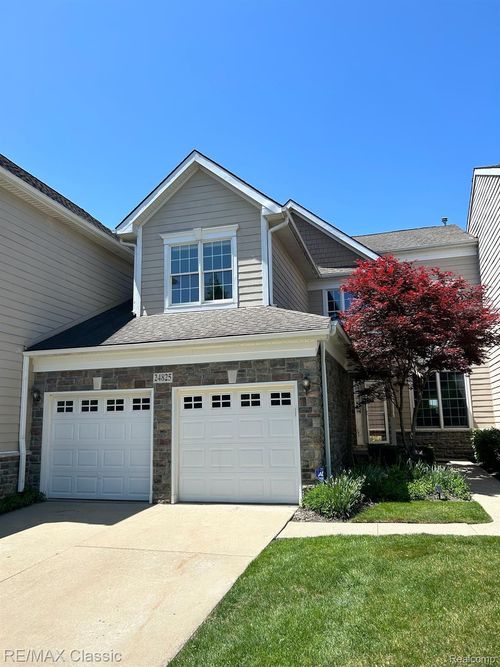 24825 Reeds Pointe Dr, Novi, MI, 48374-2538 | Card Image