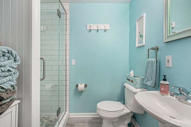 Main floor full bath | Image 12
