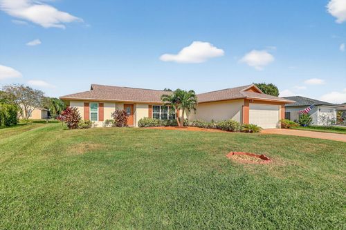 943 Se Brookedge Ave, Port St Lucie, FL, 34983-3935 | Card Image