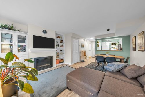 19-123 Seventh St, New Westminster, BC, V3M6Y2 | Card Image