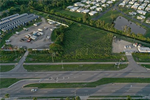 2536 N Tamiami Trl, NORTH FORT MYERS, FL, 33903-2312 | Card Image