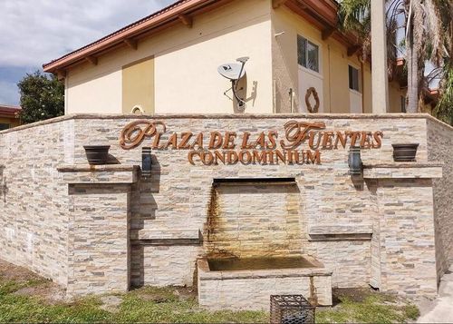 728-728 Ridenhour Cir, ORLANDO, FL, 32809-7157 | Card Image