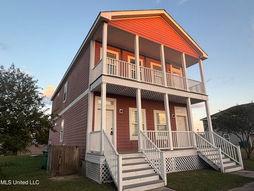 a-2000 A Magazine St, Ocean Springs, MS, 39564-3635 | Card Image