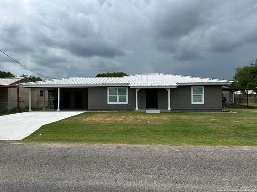 204 S Burton St, Karnes City, TX, 78118-3308 | Card Image