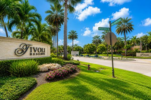 8047 Via Grande, Boynton Beach, FL, 33437-7522 | Card Image